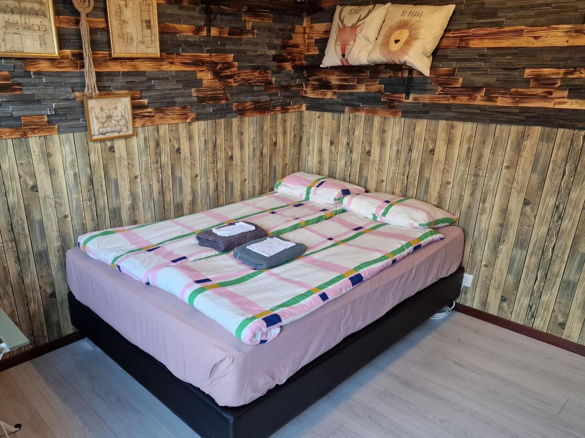 Вілла Hunters Little House Gardur Номер фото